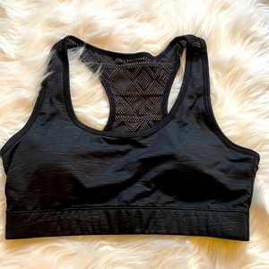 Zyia Active sports bra. Removable padding. EUC, smoke free home.